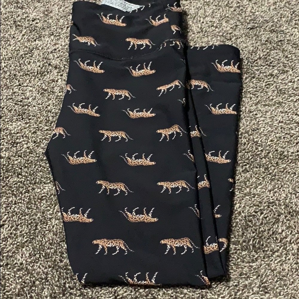 Vicarious secret leopard leggings